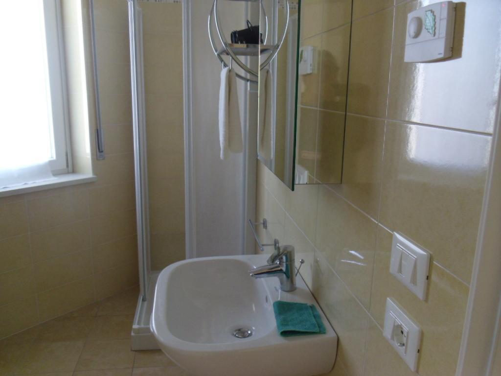 Appartamento Villa Tony Lazise Quarto foto